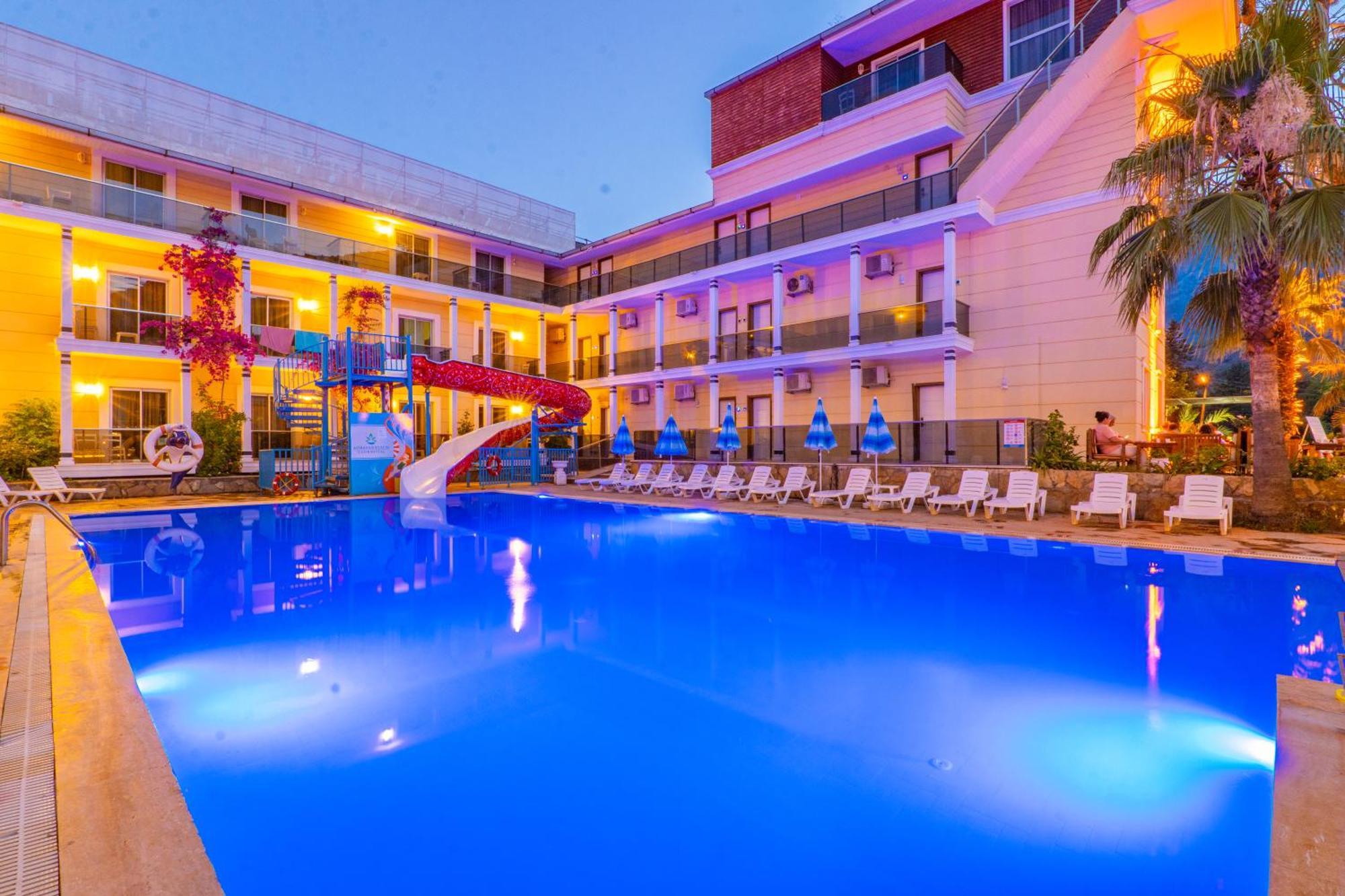 Adrasan Beach Club Otel 4*